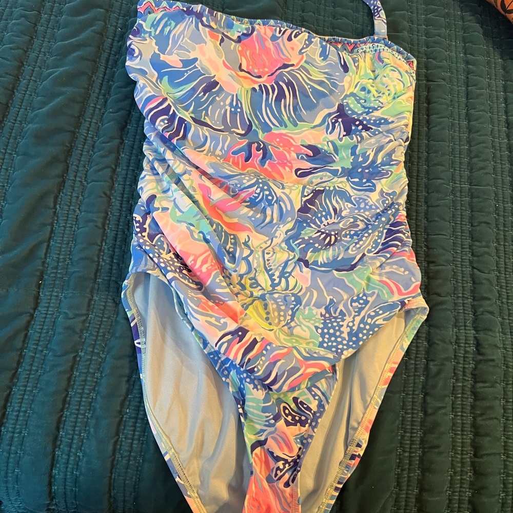 Lilly Pulitzer flamenco swimsuit size 10